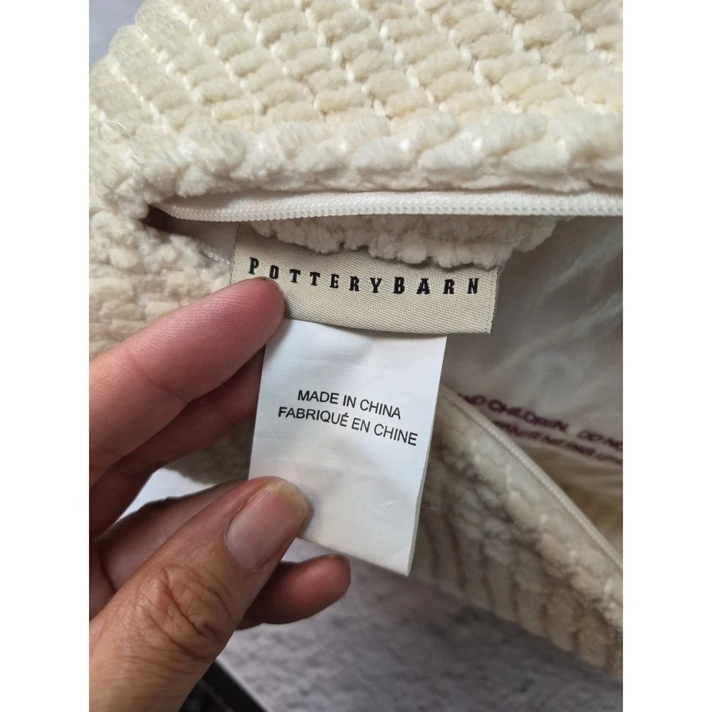Pottery Barn Textured Coton 20x20 Throw Pillows Set of 2 Cream Woven Down Insert